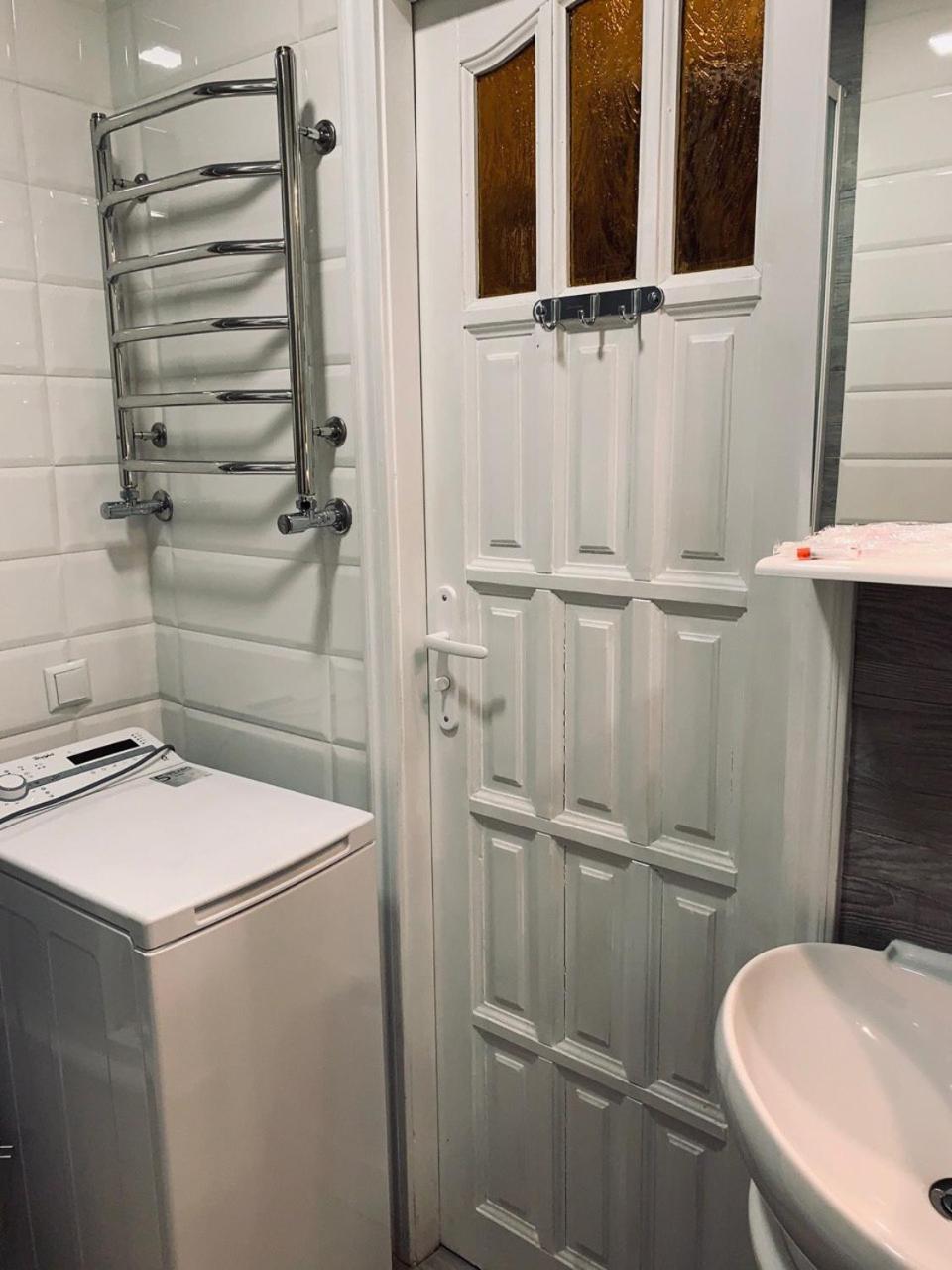 Modern Chaikovskogo Apartment Lviv Ngoại thất bức ảnh