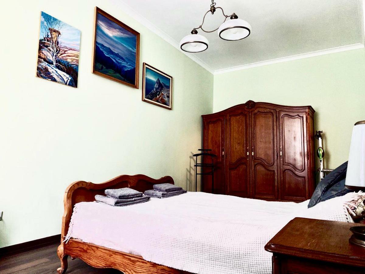 Modern Chaikovskogo Apartment Lviv Ngoại thất bức ảnh