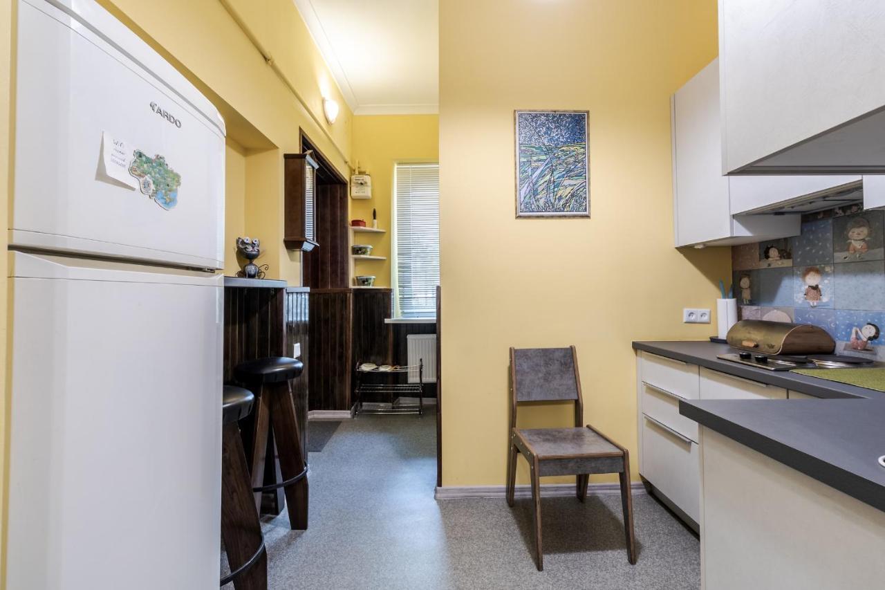 Modern Chaikovskogo Apartment Lviv Ngoại thất bức ảnh