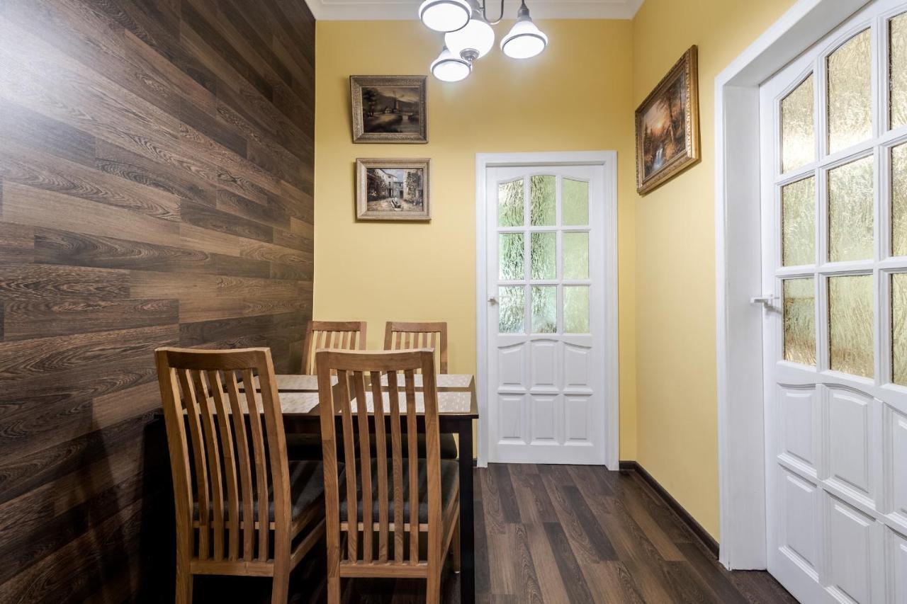 Modern Chaikovskogo Apartment Lviv Ngoại thất bức ảnh