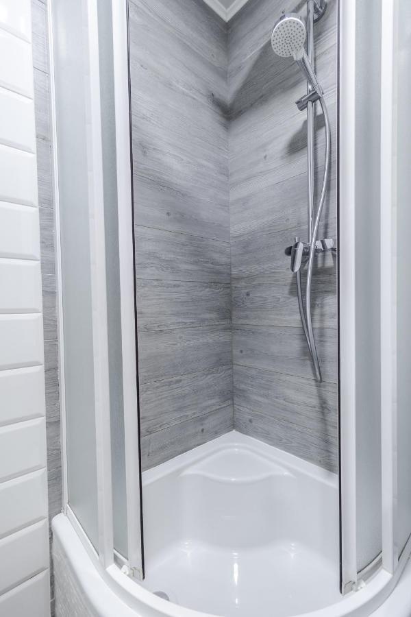 Modern Chaikovskogo Apartment Lviv Ngoại thất bức ảnh